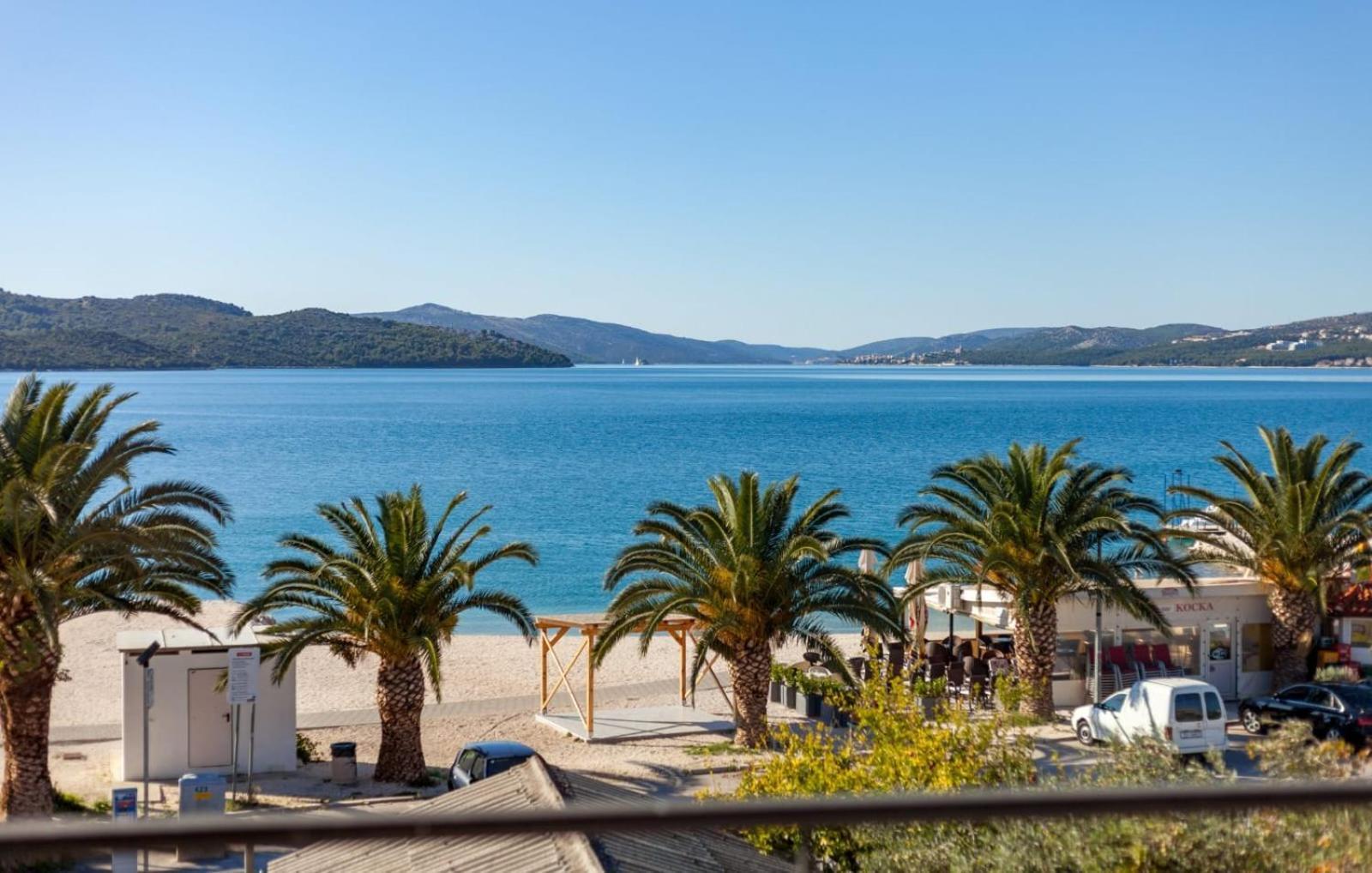 Affabilis Vip House - Top Location Right Next To The Beach - Free Parking - Sea View - Facilities And Activities Within Walking Distance - 15 Minutes From Split Airport - Buralux Appartement