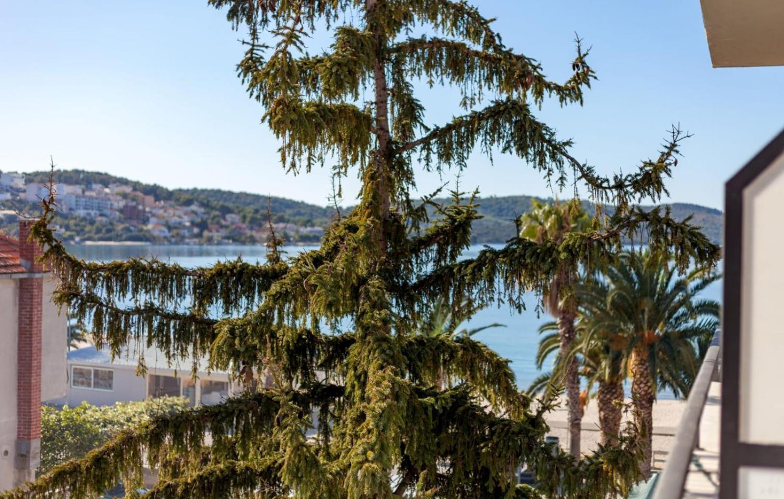 Appartement Affabilis Vip House - Top Location Right Next To The Beach - Free Parking - Sea View - Facilities And Activities Within Walking Distance - 15 Minutes From Split Airport - Buralux