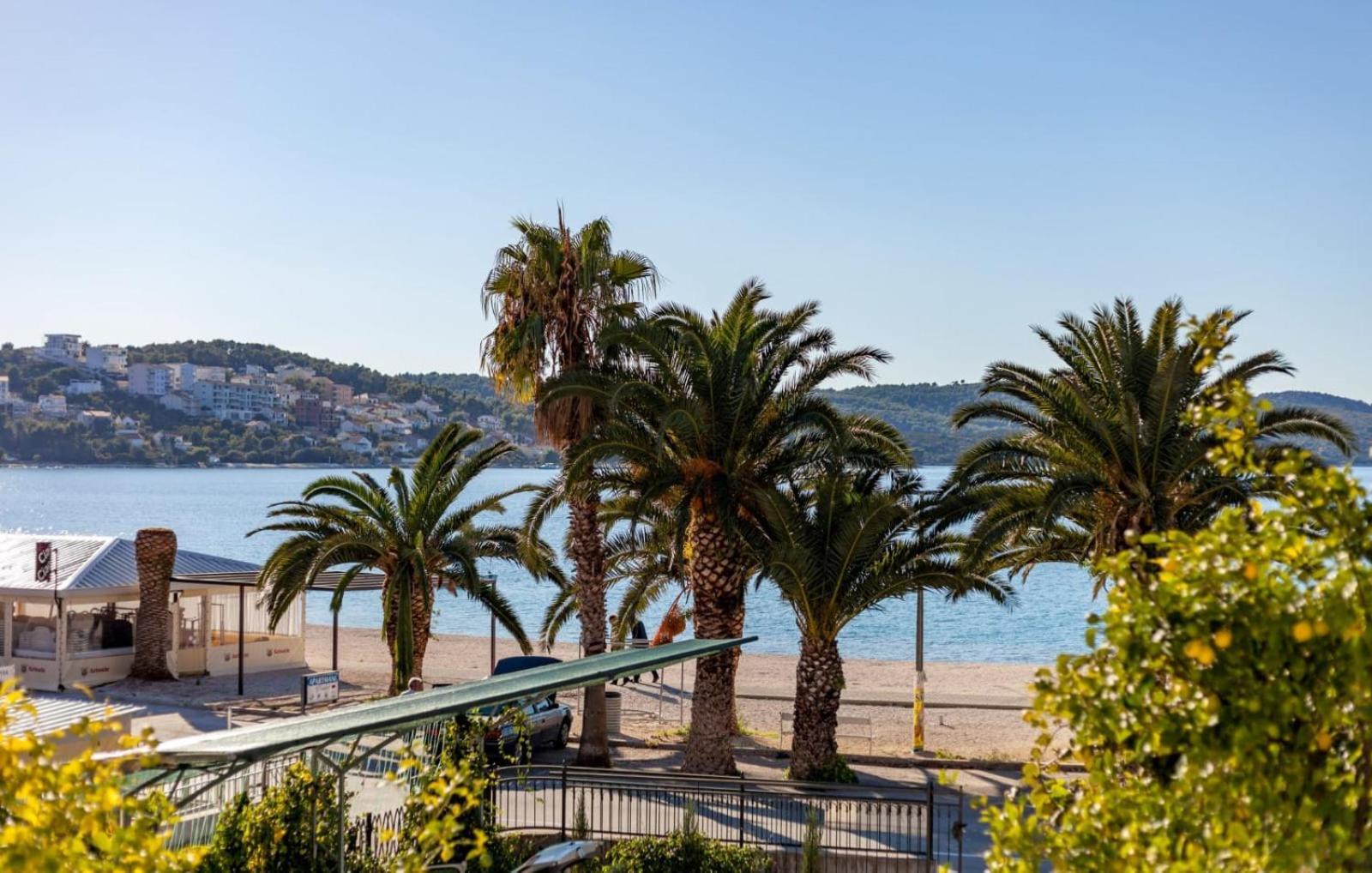 Affabilis Vip House - Top Location Right Next To The Beach - Free Parking - Sea View - Facilities And Activities Within Walking Distance - 15 Minutes From Split Airport - Buralux Appartement Trogir