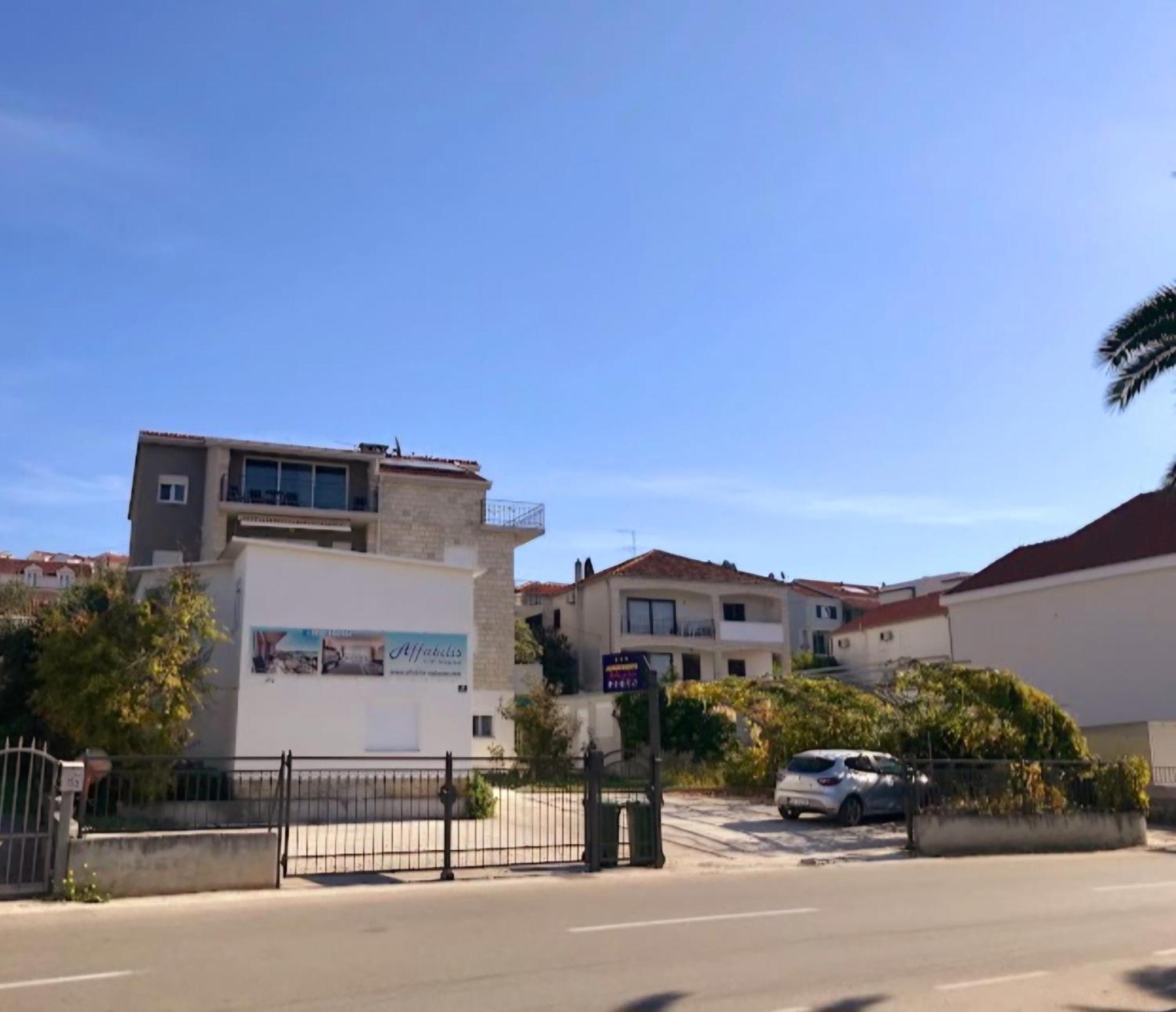 Appartement Affabilis Vip House - Top Location Right Next To The Beach - Free Parking - Sea View - Facilities And Activities Within Walking Distance - 15 Minutes From Split Airport - Buralux *