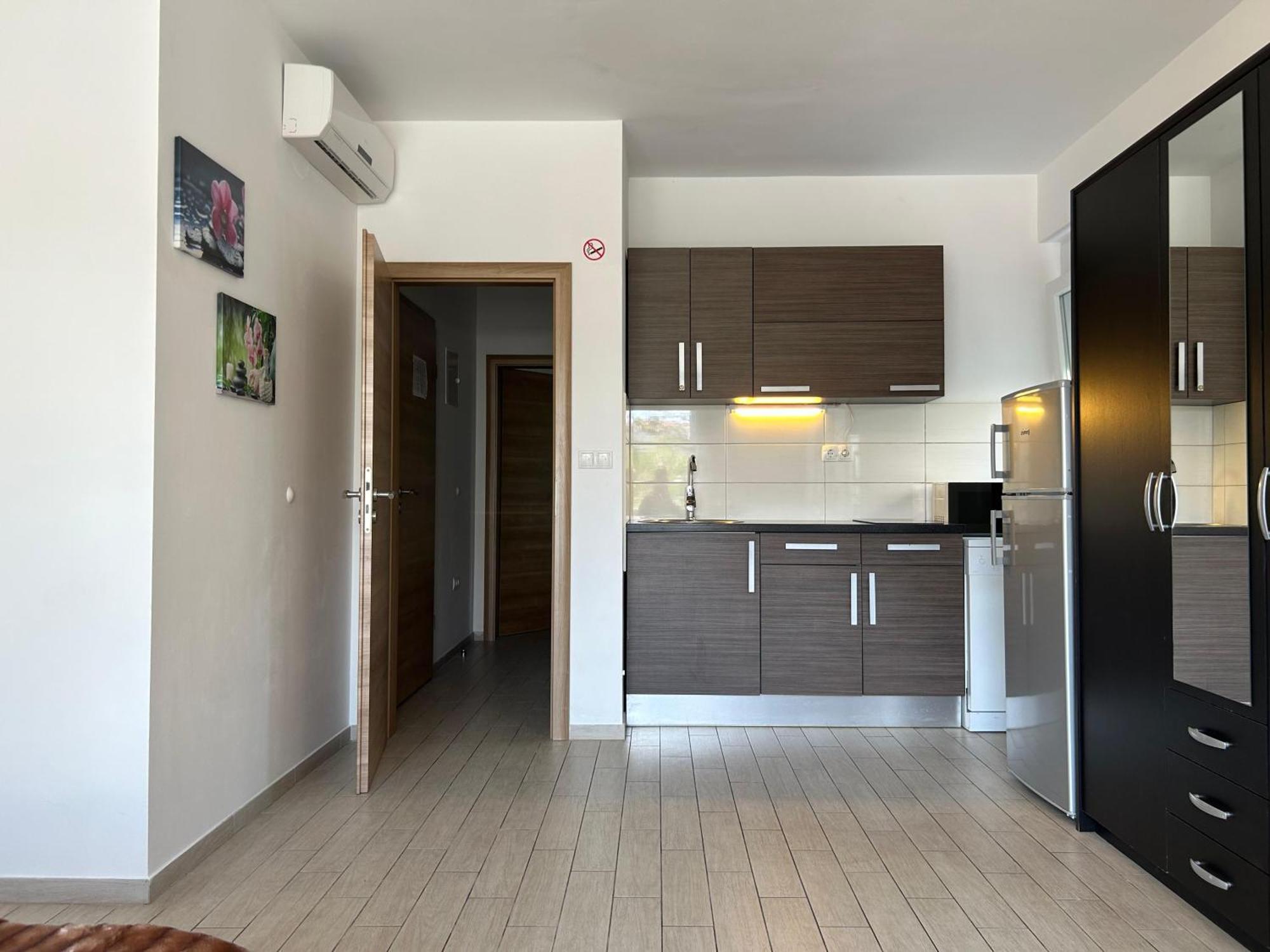 Affabilis Vip House - Top Location Right Next To The Beach - Free Parking - Sea View - Facilities And Activities Within Walking Distance - 15 Minutes From Split Airport - Buralux * Trogir