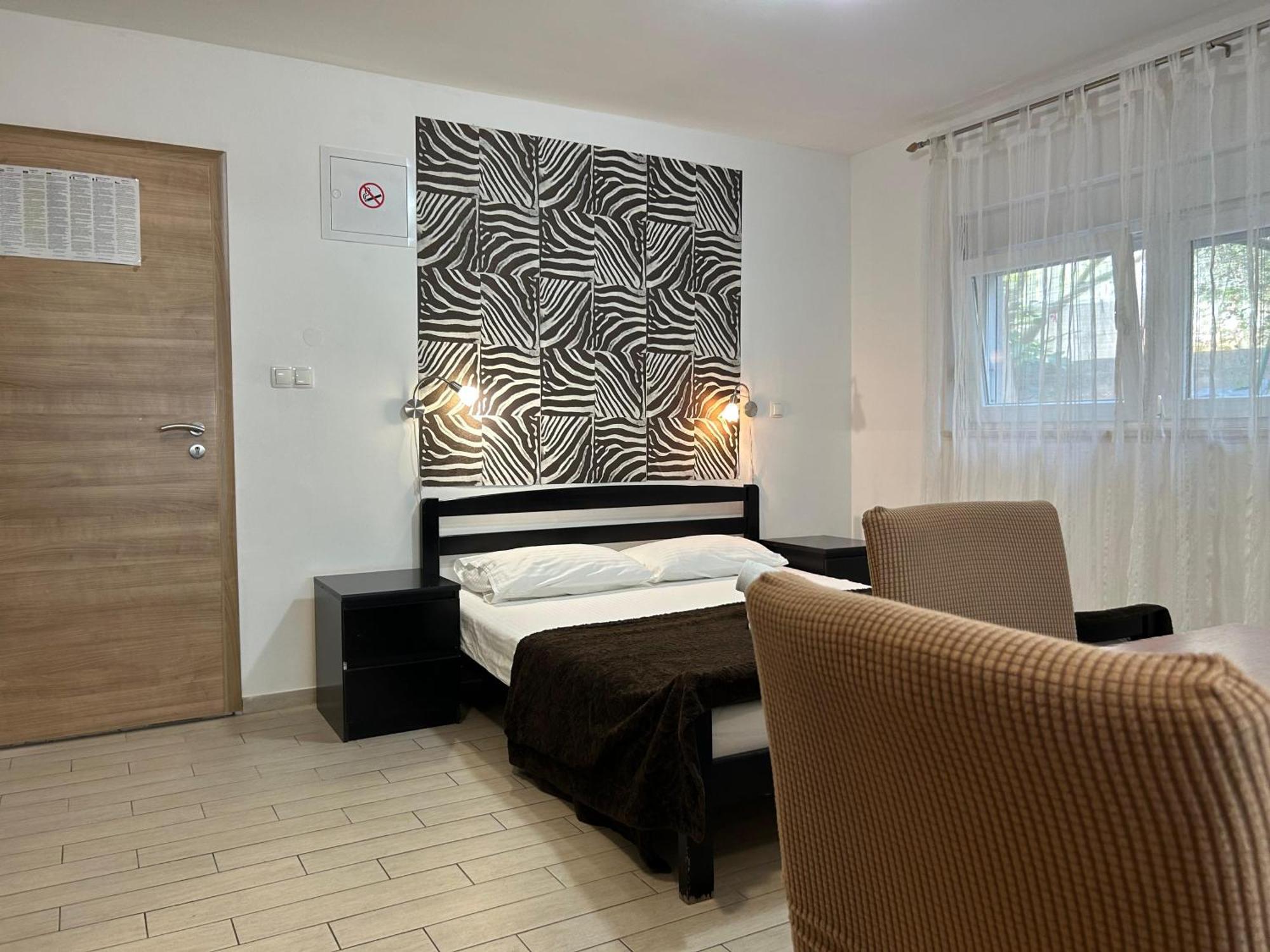 Affabilis Vip House - Top Location Right Next To The Beach - Free Parking - Sea View - Facilities And Activities Within Walking Distance - 15 Minutes From Split Airport - Buralux Appartement *