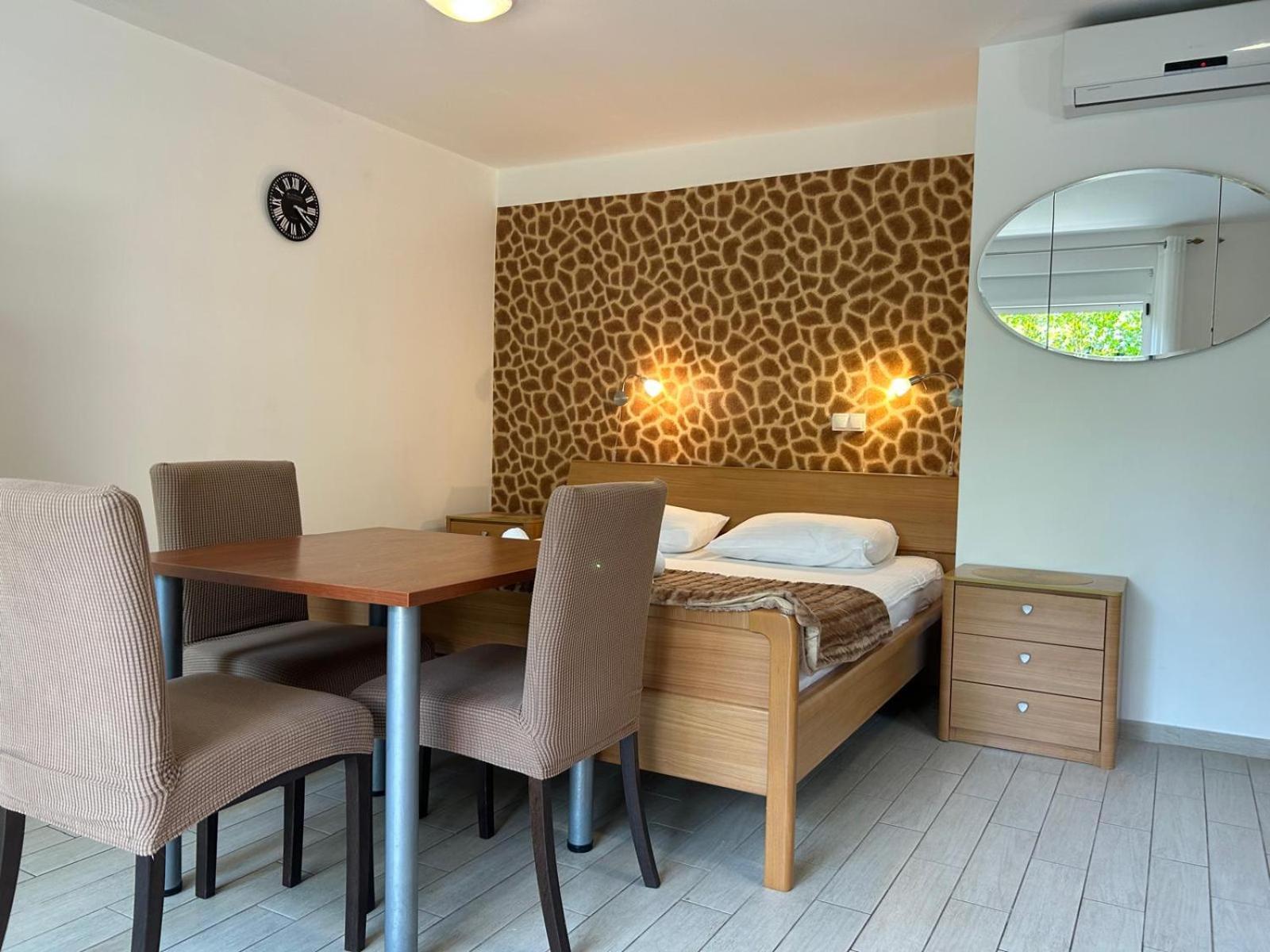 Appartement Affabilis Vip House - Top Location Right Next To The Beach - Free Parking - Sea View - Facilities And Activities Within Walking Distance - 15 Minutes From Split Airport - Buralux