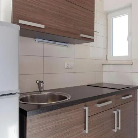 Affabilis Vip House - Top Location Right Next To The Beach - Free Parking - Sea View - Facilities And Activities Within Walking Distance - 15 Minutes From Split Airport - Buralux Properties Trogir Exterior foto