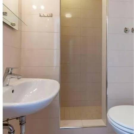Affabilis Vip House - Top Location Right Next To The Beach - Free Parking - Sea View - Facilities And Activities Within Walking Distance - 15 Minutes From Split Airport - Buralux Properties Trogir Exterior foto